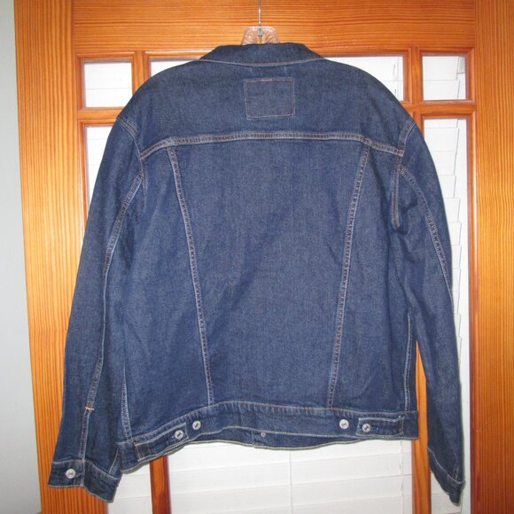 Standard Levi's Jean Jackets Men's Sizes Medium or Large - Picture 2 of 5